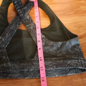 Lululemon Run Stuff Your Bra Womens Size 4 Green Stash Pockets Jazzy White Gator thumbnail 8