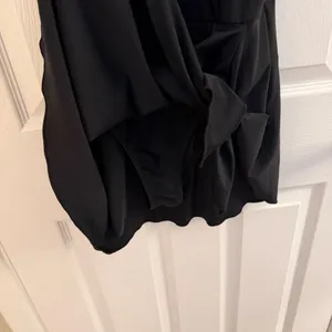 SheIn Black Scoop Neck One Piece Swimsuit with Skirt Medium thumbnail 4