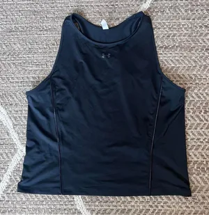 Under armour tank cropped SZ XL thumbnail 1