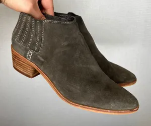 Dolce Vita Suede Ankle Boots Pointed Toe Stacked Heel Grey Olive Womens 9.5 M‎ thumbnail 1