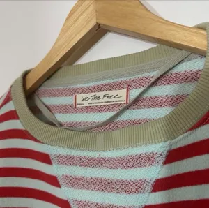 Free people Classic stripe Oversize crewneck in Cherry combo pattern thumbnail 4