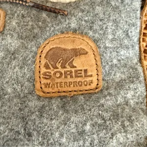 Sorel Gray and Tan Waterproof Boots-‎ insoles missing thumbnail 6