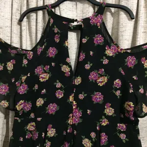 Torrid Multi-Color Floral Print Chiffon Cold Shoulder V-Neck Dress thumbnail 8