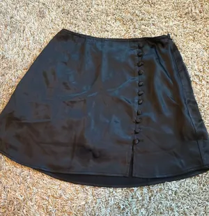 Audrey 3+1 Black silk mini skirt thumbnail 1