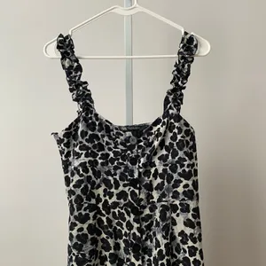 Zara MobWife Moody Animal Print Ruffle Strap Button Midi Dress M Black‎ White thumbnail 2