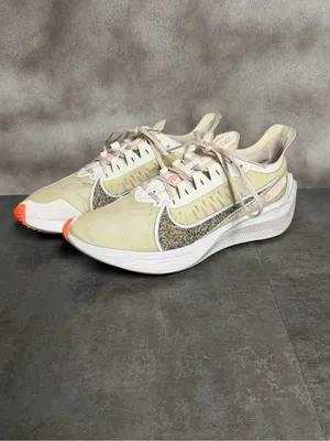 Nike Zoom Gravity Women’s Running Shoes Summit White BQ3203-101 Size 10 thumbnail 2