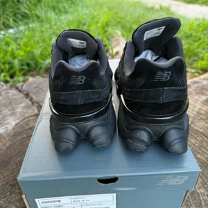 New Balance 9060 Running Girl shoes size 4.5 thumbnail 4
