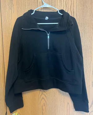 Black Quarterzip Sweatshirt Size L thumbnail 1