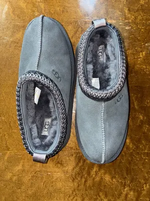 UGG Tazz Platform Slippers in Dark Grey thumbnail 2