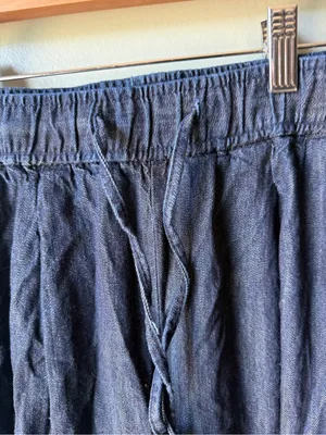Old Navy Women’s Small Dark Wash Chambray Drawstring Pants thumbnail 3