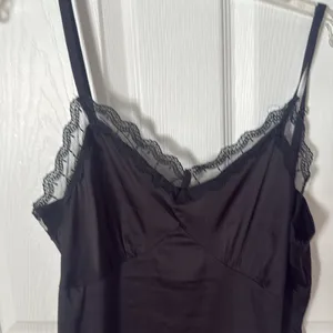 Elegant Black Lace Trim Slip Dress/sleep dress size large thumbnail 4