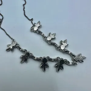 Silver tone rhinestone flower necklace Silver thumbnail 8