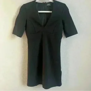 Bardot Women’s Black V-Line Mini Short Sleeve Stretch Dress Size 4‎ XS thumbnail 6