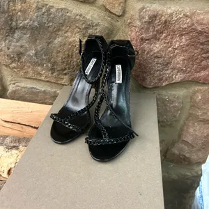 Cape Robbin”size 9 black heels- great shape! Holiday fit! thumbnail 8