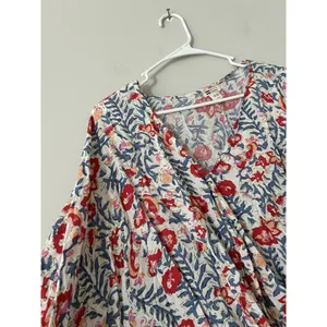 Billabong Safe Bet Surplice Top Floral V-Neck Boho Blouse Size Medium thumbnail 5