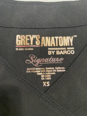 Grey's Anatomy Scrubs thumbnail 3