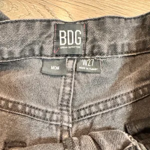 BDG Urban Outfitters Mom Jeans Size 27 Womens‎ High Waist Black Denim Jeans thumbnail 6