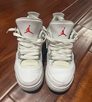 Air Jordan 4s thumbnail 2