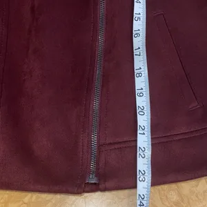 Like New! Old Navy Women's Burgundy Velour Faux Suede Moto Jacket Size Large thumbnail 6