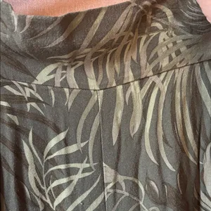 FINAL MARKDOWN Time and Tru Leafy Green ladies Flowy slacks large thumbnail 4