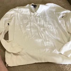 FINAL MARKDOWN Lands end v neck sweater medium thumbnail 1