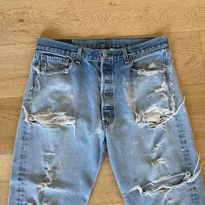 Levi's Jeans Distressed Ripped Size 36 Blue thumbnail 2