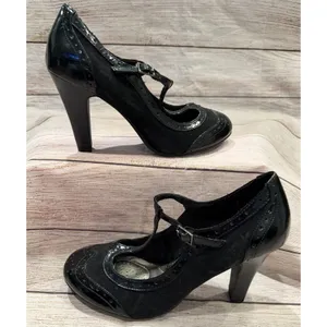 Dexflex Comfort Black Mary Jane T-strap heels featuring a wingtip Size 8 thumbnail 3