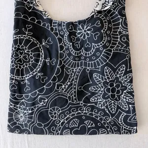 Unbranded Reversible Hobo Bag Women OS Black White Mandala Floral Tote Pouch thumbnail 7