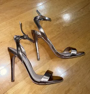 Steve Madden Gold Heels thumbnail 6