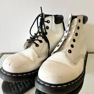 Dr. Martens White Leather Boots Size 8 thumbnail 2