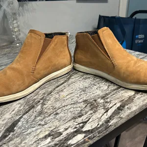 OluKai Women's Tan Suede Ankle Booties thumbnail 11