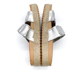 Olivia Miller Womens 8 Slide Sandal Silver Metallic Espadrille‎ Platform Summer thumbnail 4