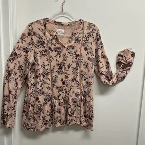 Floral Button thumbnail 1