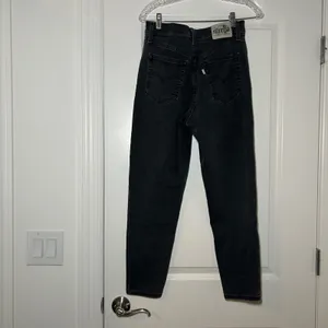 Levis SilverTab Mom Jeans Womens 27x27 Washed Gray High Rise Tapered thumbnail 5