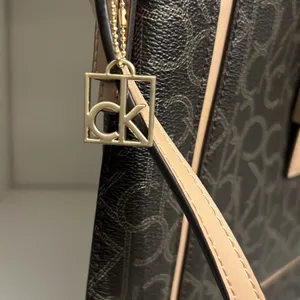 Calvin Klein crossbody bag thumbnail 5