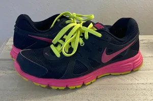 Women’s Nike Revolution 2 Running Shoe thumbnail 1