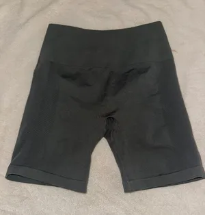 Alphalete Aurola Shorts thumbnail 1