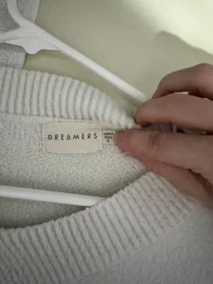 Dreamers sweater thumbnail 3