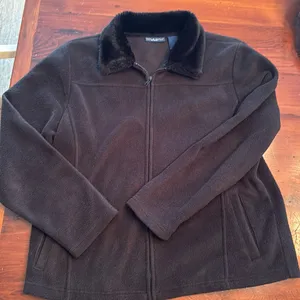 Nick & Sarah Sport fleece jacket with faux fur collar size L thumbnail 2