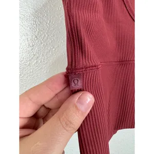 Lululemon Pivot Tank Reversible Ribbed Crop Top Red Burgundy Womens thumbnail 3