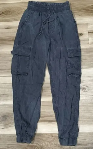 Abercrombie and Fitch Grey Cargo Joggers Pants Women’s XS thumbnail 1