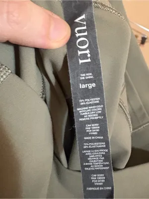 Vuori High Rise Colorblock Studio Leggings in Oregano Olive thumbnail 4