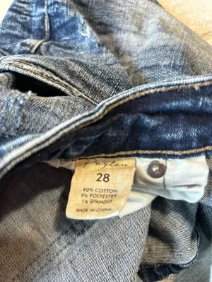 BKE Woman’s Denim Shorts in Faded Blue Size 28 thumbnail 3