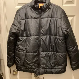 Women's Black Puffer Jacket Size XL thumbnail 1