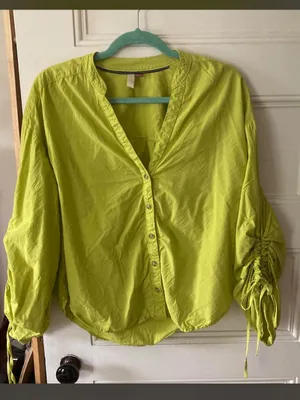 Anthropologie Pilcro Chartreuse Green Poplin Drawstring Sleeve Blouse thumbnail 4