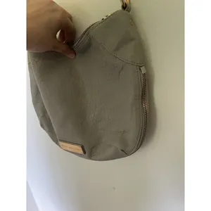Marc Jacobs Expandable"Washed Up" Messenger Hobo Crossbody Bag Grey Leather thumbnail 8