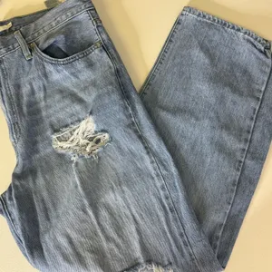 Levi’s ‘94 Baggy Women’s Distressed Denim Jeans Size 31 / 12 thumbnail 7