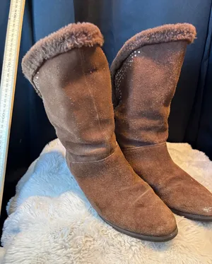 Top Gloria Brown Suede Faux Fur Rhinestone Toggle Mid Calf Boots Size 37 thumbnail 1