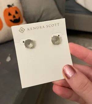 Kendra Scott Stud Earrings thumbnail 1