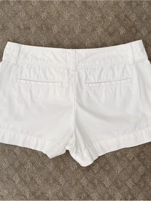 Lilly Pulitzer Solid White Flat Front Low Rise Chino Shorts 2 2.5 Inch Inseam thumbnail 5